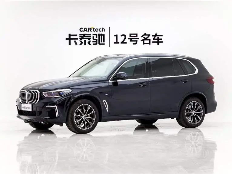 بي إم دبليو X5 2022 xDrive 30Li حزمة M الرياضية الحصرية