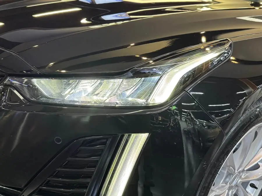 كاديلاك CT5 2021 28T الفاخرة