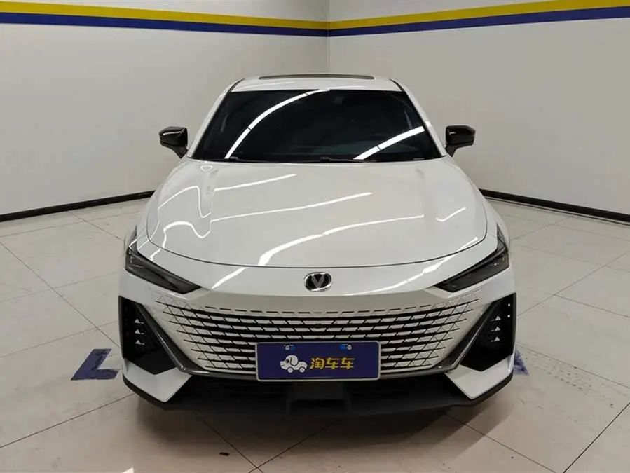 Changan UNI-V 2023 1.5T Premium