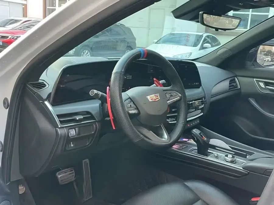 كاديلاك CT5 2024 28T بريميوم