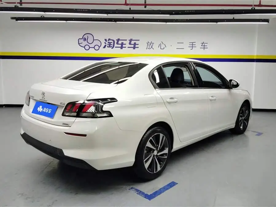 Peugeot 408 2020 360THP Decade Edition