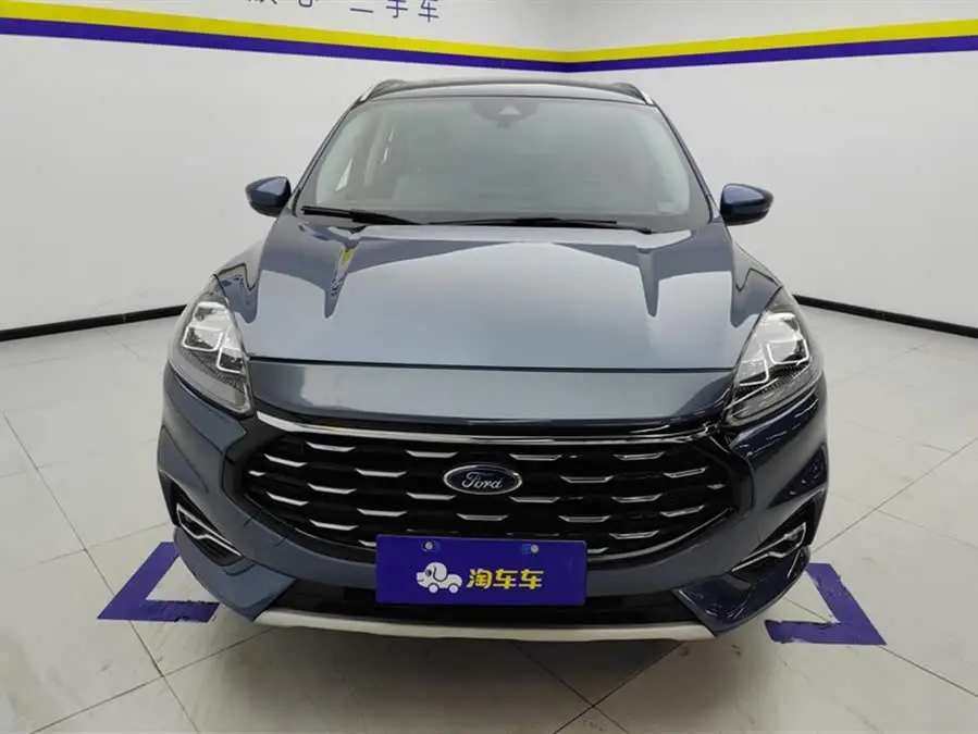 فورد إيسكايب 2020 إيكوبوست 245 الدفع الرباعي تيتانيوم