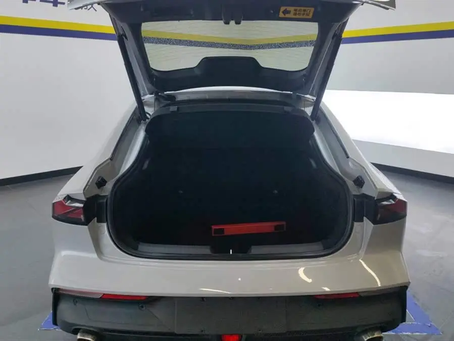 Changan UNI-V 2022 Model 1.5T Premium