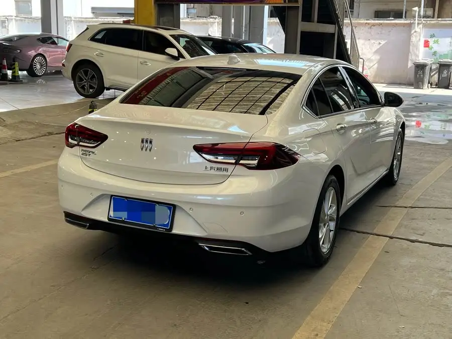 بيوك ريجال 2024 25T الإصدار الفائق