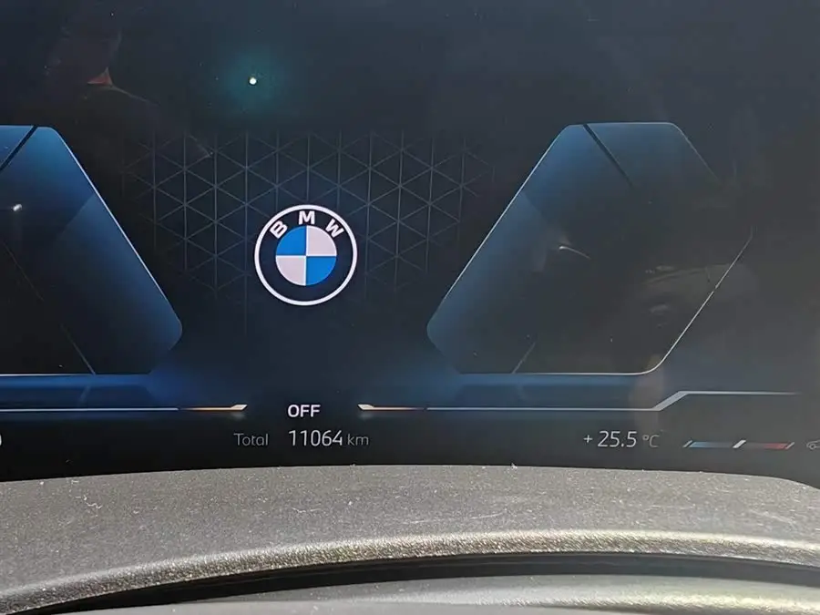 بي إم دبليو X5 2023 xDrive 40Li حزمة م الرياضية الليلية