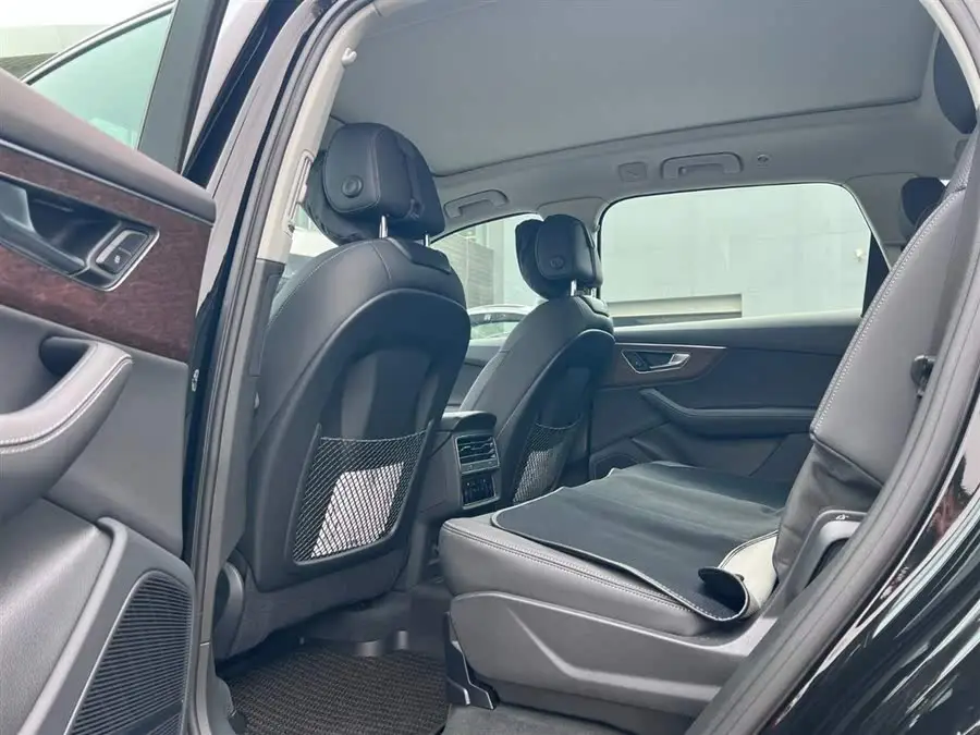 Audi Q7 2024 55 TFSI quattro S line Sport