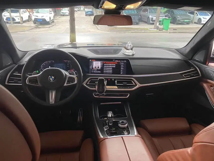 بي إم دبليو X7 2022 xDrive40i باقة فاخرة