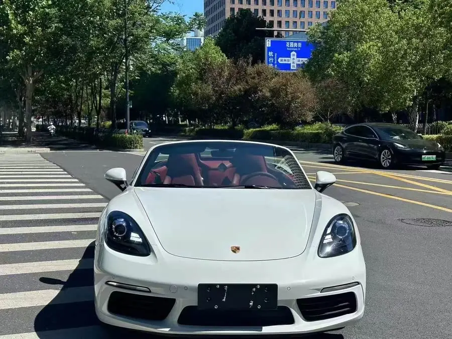 Porsche 718 2020 Model Boxster 2.0T