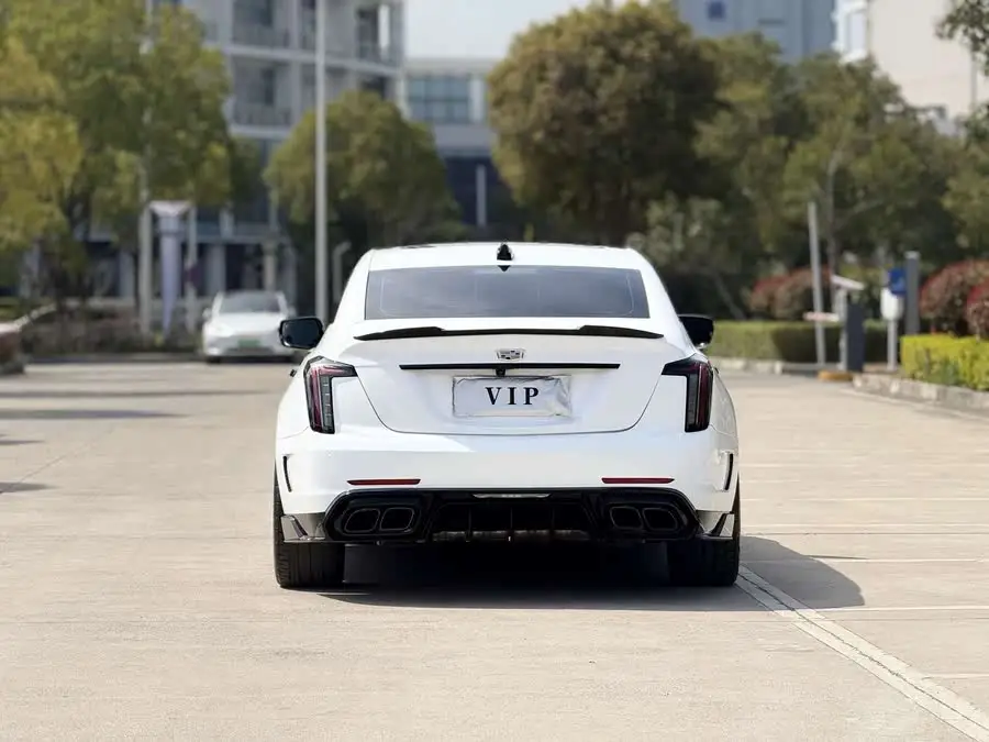 كاديلاك CT5 2022 28T بلاتينيوم