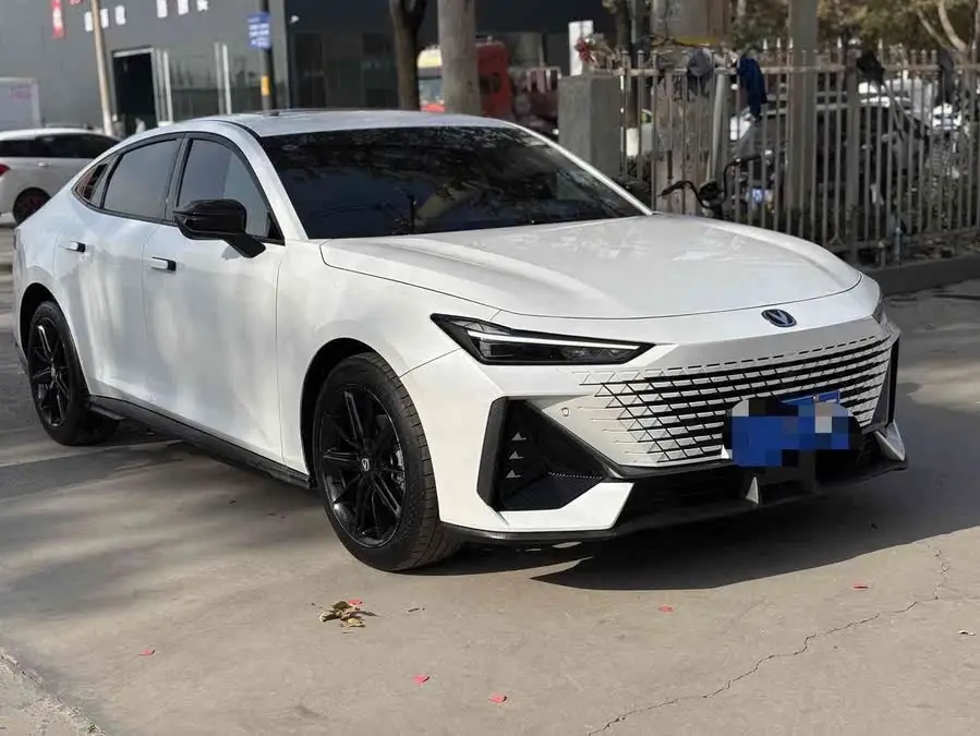 Changan UNI-V 2022 1.5T Excellence