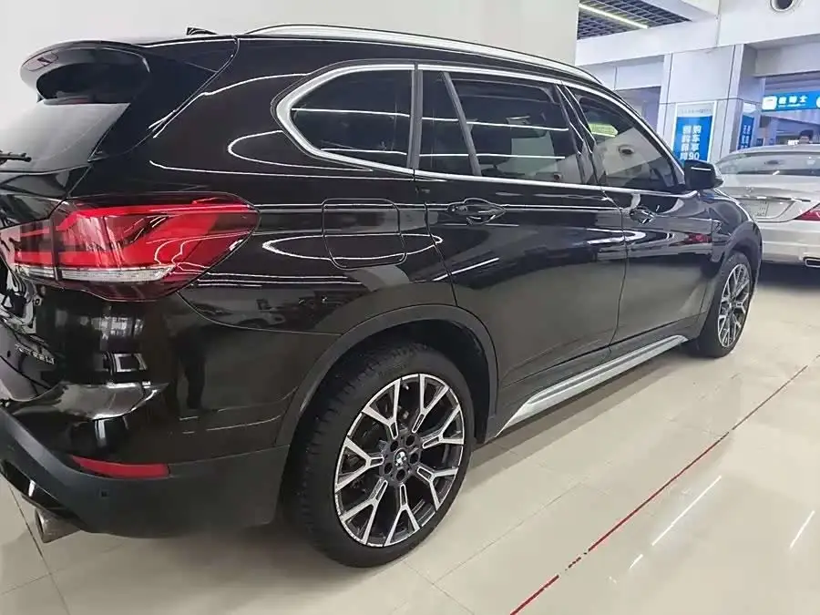 BMW X1 2022 sDrive25Li Leading Edition