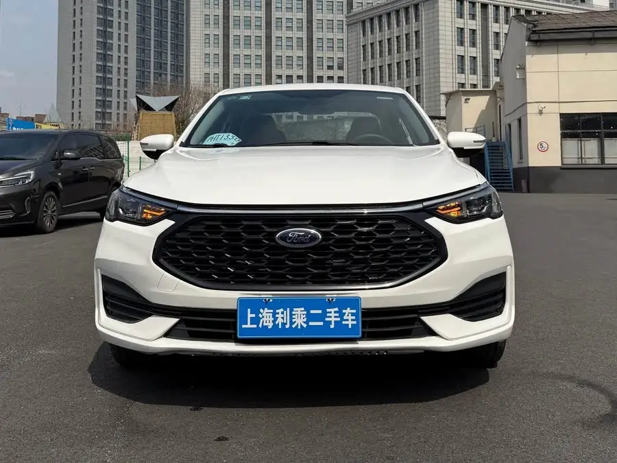 Ford Focus 2021 1.5L Automatic Golden Edition