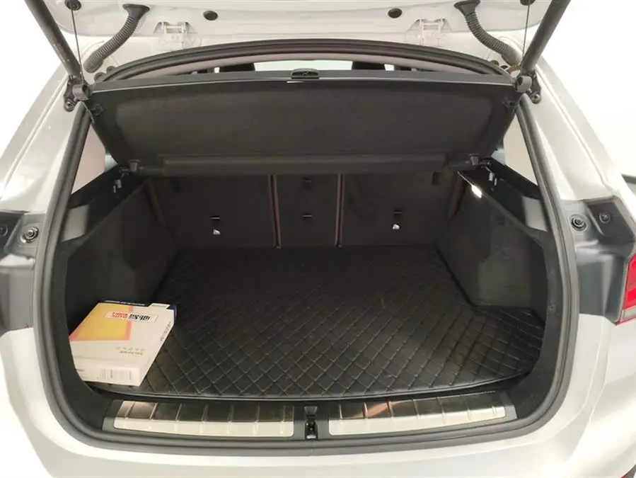 بي إم دبليو X1 2021 xDrive25Li النسخة المميزة