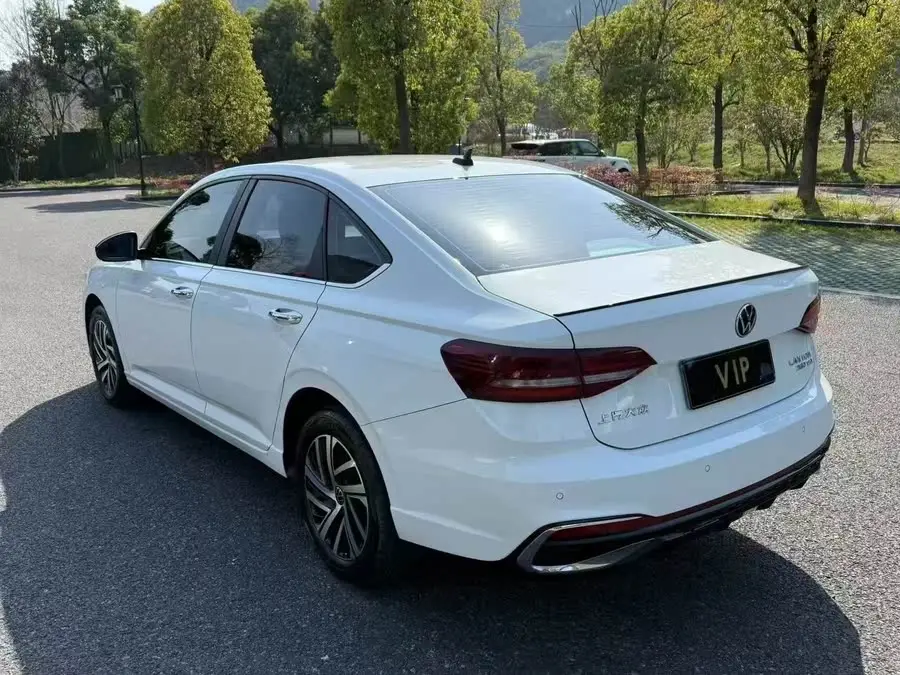 لافيدا 2023 طراز 300TSI DSG النسخة الكاملة النجومية