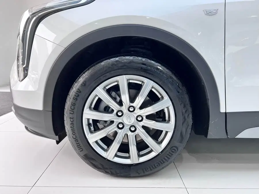 Cadillac XT4 2022 28T FWD Premium