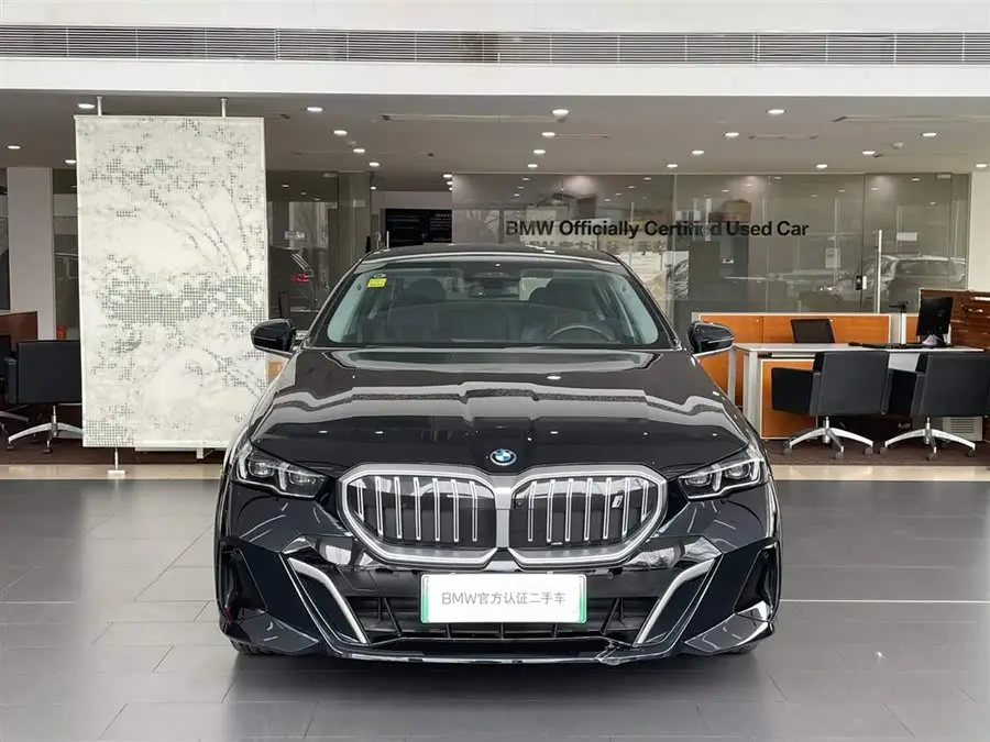 BMW i5 2024 eDrive 35L Luxury M Sport Package