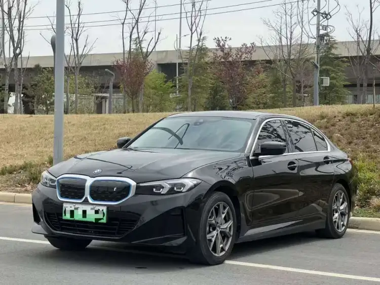 BMW i3 2024 eDrive 35 L