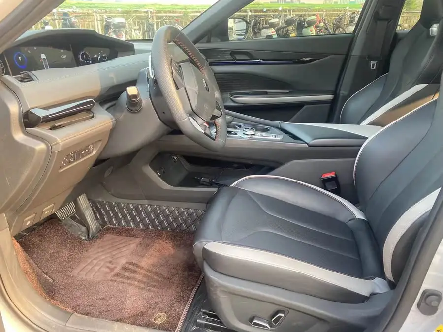 Changan UNI-V 2023 1.5T Premium