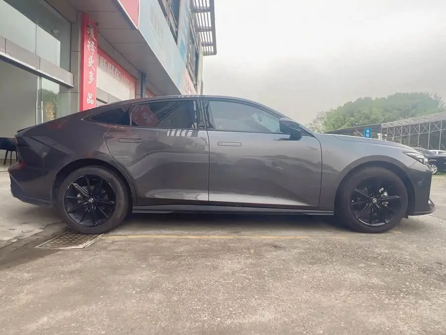 Changan UNI-V 2022 1.5T Premium