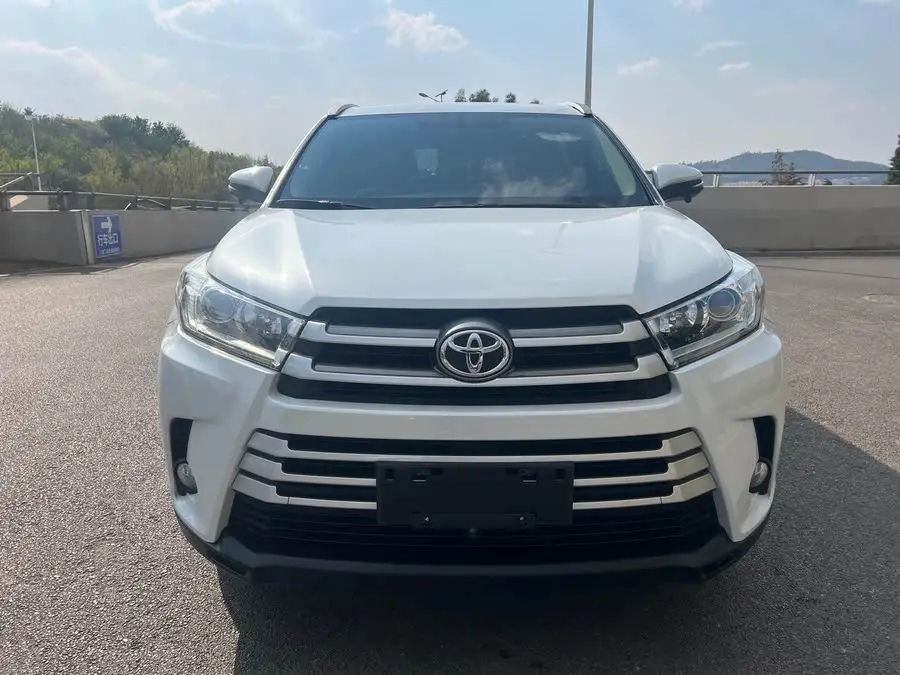 هايلاندر 2021 2.0T دفع رباعي نسخة النخبة 7 مقاعد