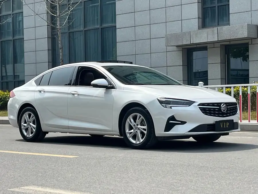 بيوك ريجال 2023 552T النسخة الذكية