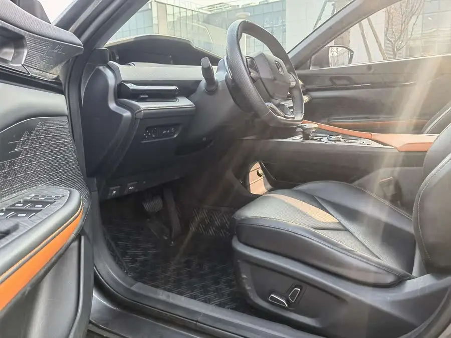 Changan UNI-V 2022 1.5T Premium