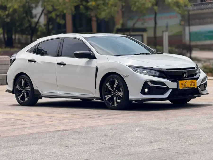 2021 هوندا سيفيك هاتشباك 220تيربو CVT潮酷控