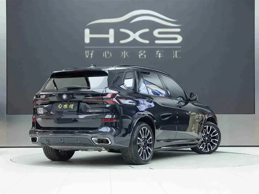 بي إم دبليو X5 2023 xDrive 40Li M حزمة رياضية ليلية