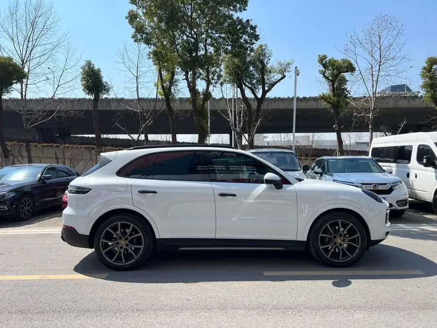 2023 Cayenne Cayenne 3.0T Platinum Edition