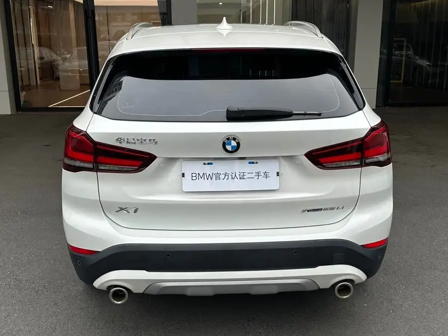 بي إم دبليو X1 2020 xDrive25Li الباقة المميزة