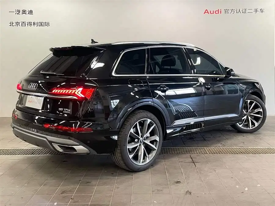 Audi Q7 2023 55 TFSI quattro S line Sport