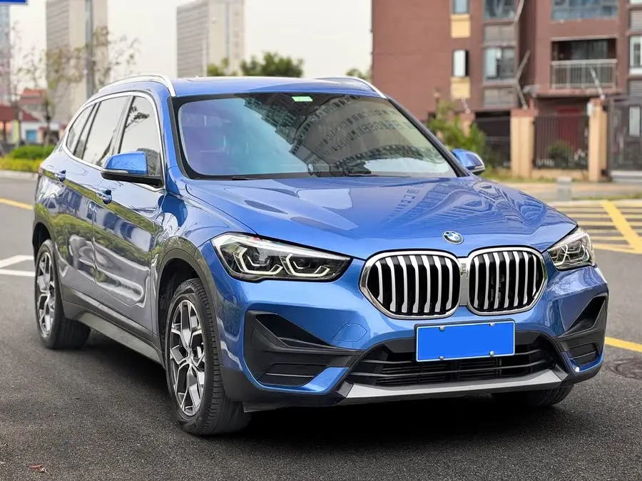 بي إم دبليو X1 2020 sDrive25Li الطراز الرائد