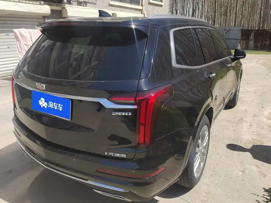 كاديلاك XT6 2022 2.0T سبعة مقاعد دفع ثنائي فاخرة