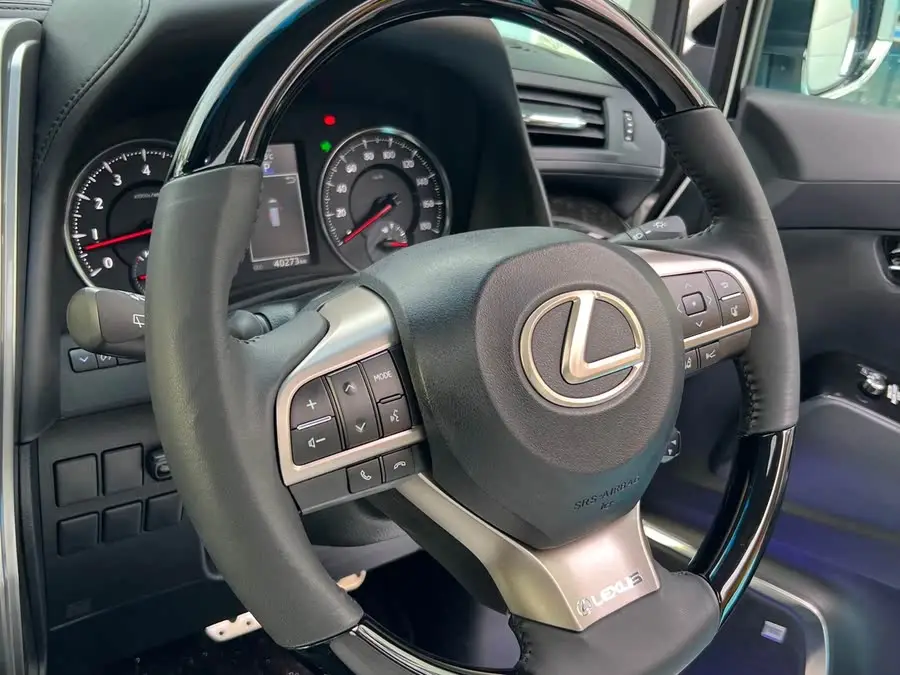 ألفارد 2015 3.5L الفاخرة