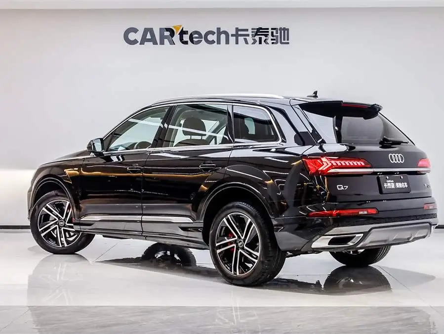 Audi Q7 2023 45 TFSI quattro S line Sport