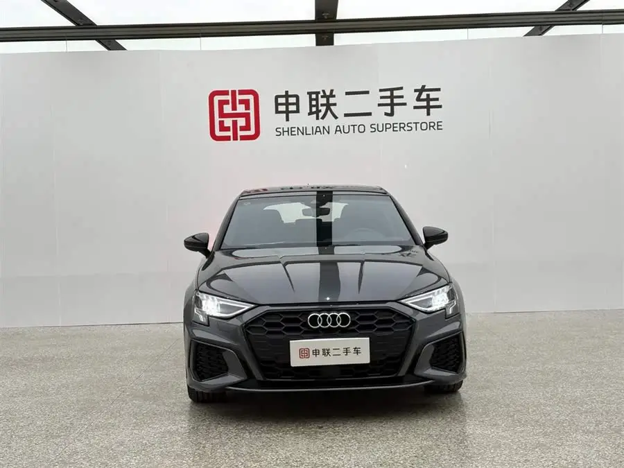 أودي A3 موديل 2022 سبورتباك 35 TFSI الطراز الرياضي العصري