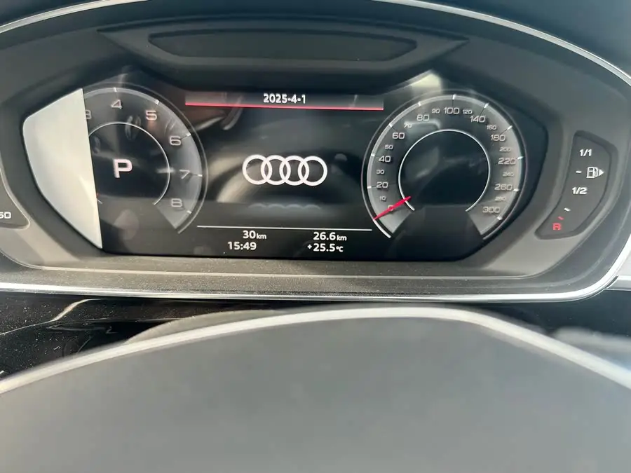 أودي A8 2025 A8L 45 TFSI كواترو الفاخرة