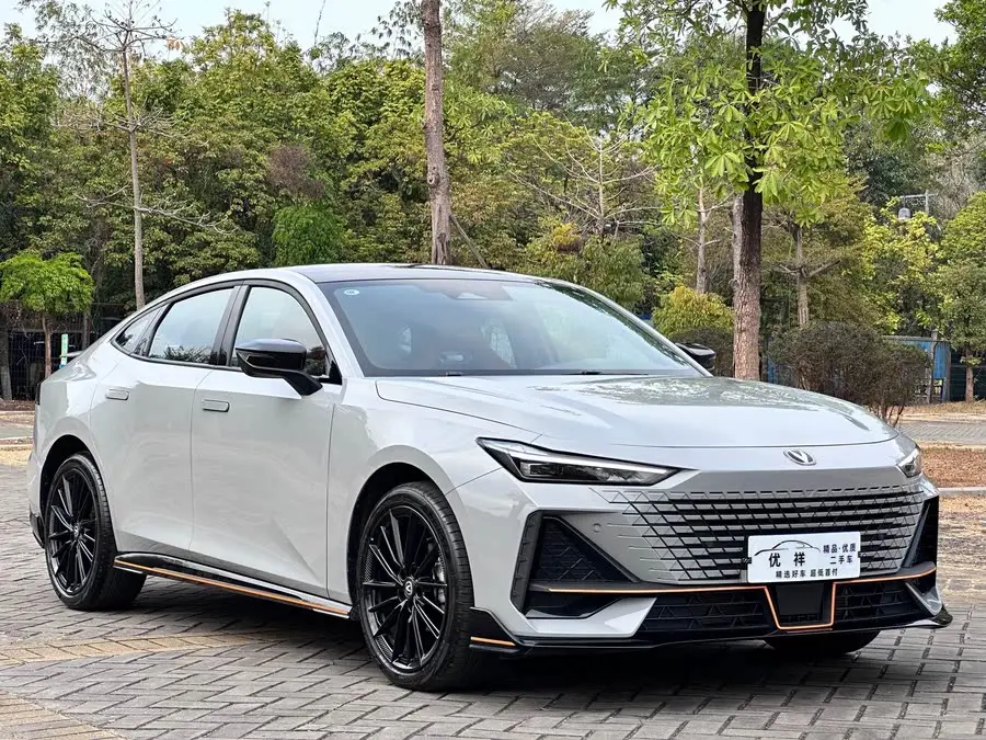 Changan UNI-V 2023 1.5T Sport Version