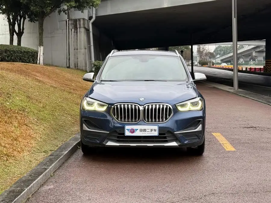 بي إم دبليو X1 2021 sDrive20Li الفئة الفاخرة