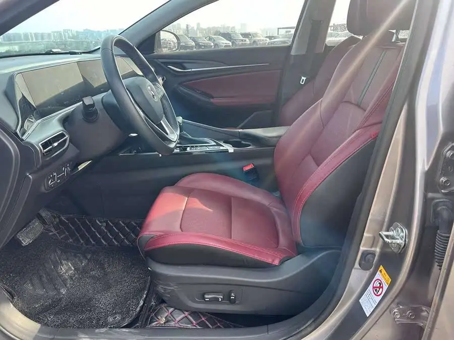 Yidong 2021 Plus Blue Whale NE 1.4T GDI DCT Premium