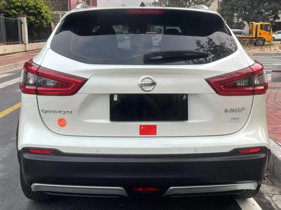 2021 نيسان إكس-تريل 2.0L CVT الفئة الفاخرة