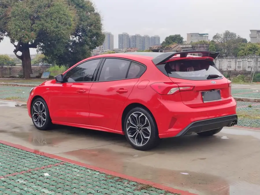 2020 فورد فوكس 2.0 إيكوبوست 180 أوتوماتيك ST لاين