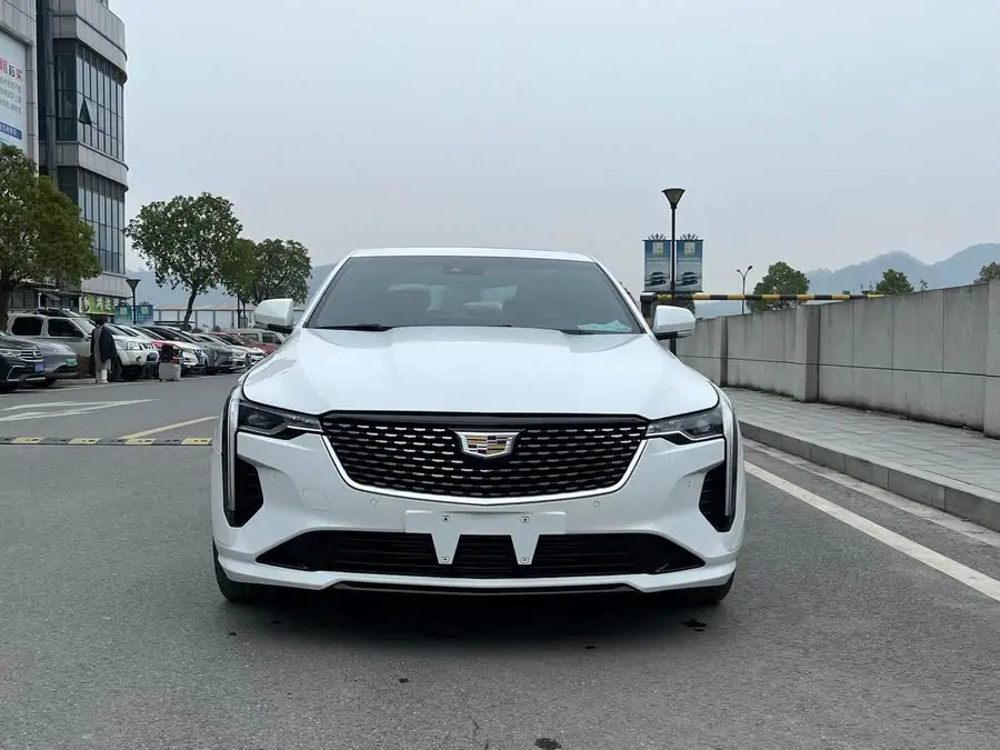 Cadillac CT4 2022 28T Luxury