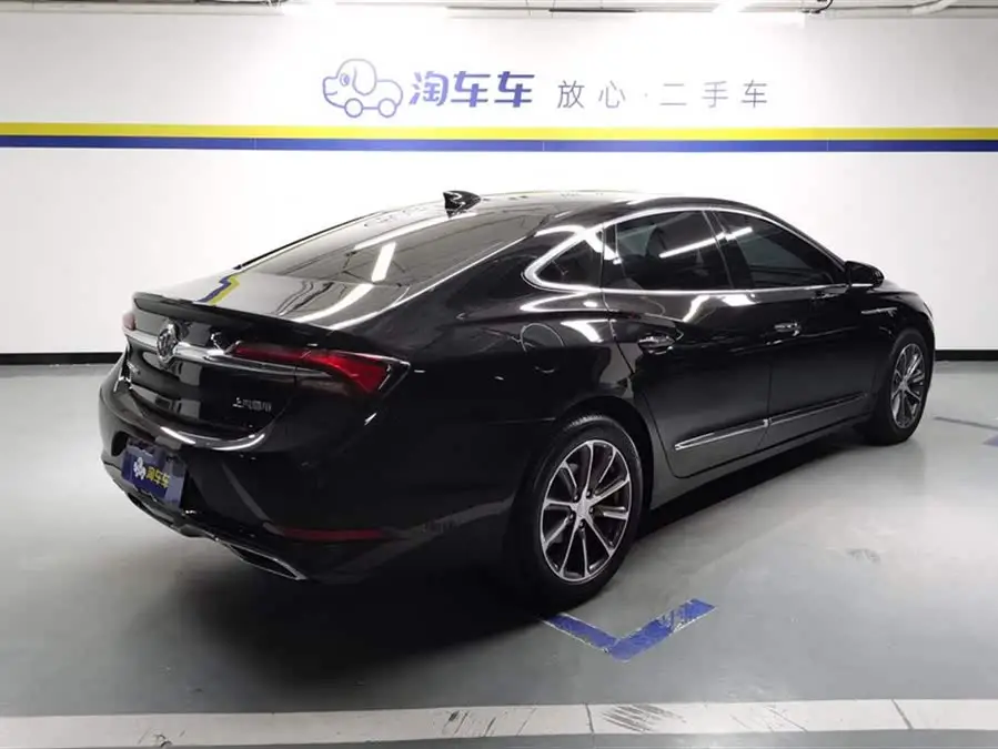 بايك لاكروس 2022 652T فاخر