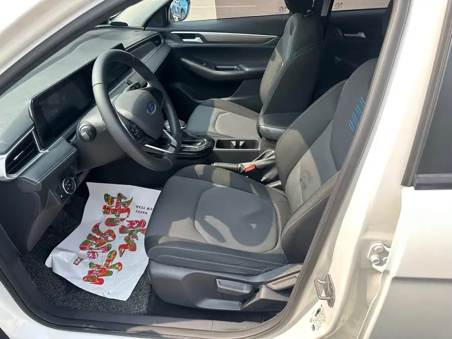 Ford Focus 2021 1.5L Automatic Golden Edition