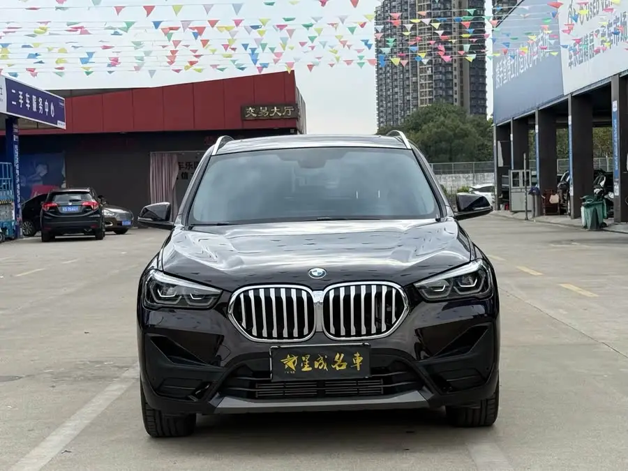 بي إم دبليو X1 2022 sDrive25Li الإصدار الرائد