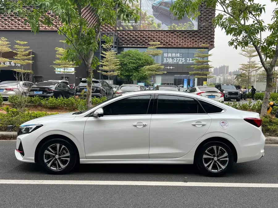 يدونغ 2024 بلس الحوت الأزرق NE 1.4T GDI DCT النسخة عالية الطاقة