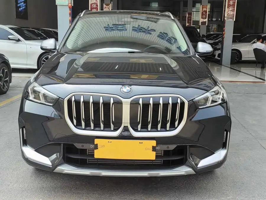 بي إم دبليو X1 2023 sDrive25Li حزمة تصميم X