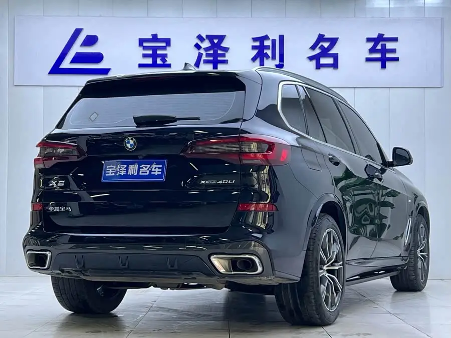 بي إم دبليو X5 2022 طراز محدث xDrive 30Li حزمة رياضية M