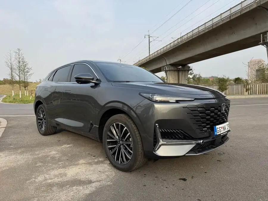 Changan UNI-K 2024 2.0T Two-Wheel Drive Enjoyment Version